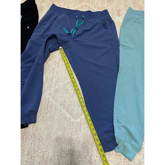 Lot of 3 FIGS Joggers Scrub Pants Women's Size Large & Large/P Excellent Cond! - Picture 9 of 16